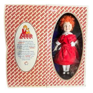 1982 Vintage Annie Porcelain Doll Genuine Little Orphan Compete in Box